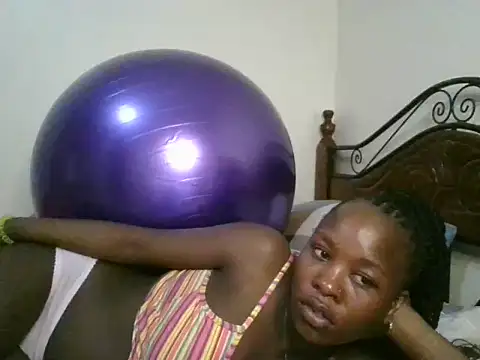 Sonnia  online show from 02-13-25, 08:24