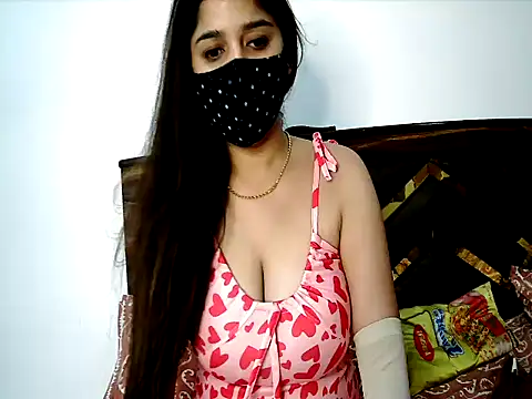 Gloie4u online show from 04-25-26, 01:41