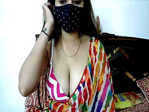 Gloie4u online show from 05-12-26, 10:23