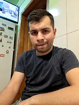 Snapshot of hornny1995 chatting on 01-21-25, 03:54 hornny1995 online show from 01-21-25, 03:54