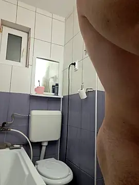 Snapshot of hornny1995 chatting on 12-14-25, 04:01 hornny1995 online show from 12-14-25, 04:01