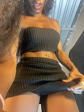 Snapshot of Richchocolatesweet_ chatting on 01-21-25, 08:54 Richchocolatesweet online show from 01-21-25, 08:54