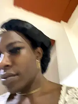 Snapshot of Richchocolatesweet_ chatting on 09-19-25, 02:07 Richchocolatesweet online show from 09-19-25, 02:07