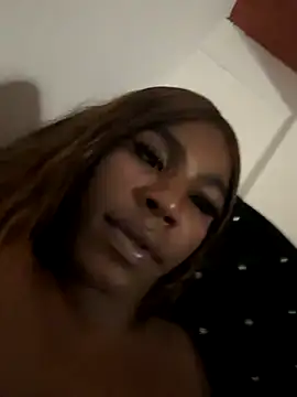 Snapshot of Richchocolatesweet_ chatting on 11-14-25, 10:14 Richchocolatesweet online show from 11-14-25, 10:14