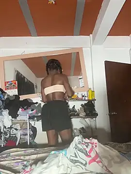 Snapshot of Richchocolatesweet_ chatting on 03-06-26, 03:14 Richchocolatesweet online show from 03-06-26, 03:14