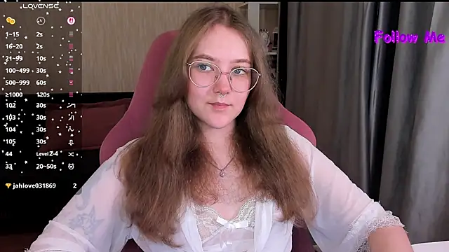 Snapshot of bunny_bubble chatting on 07-19-26, 11:30 bunny bubble online show from 07-19-26, 11:30