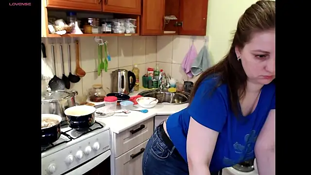 Sakura Green online show from 03-18-25, 01:42