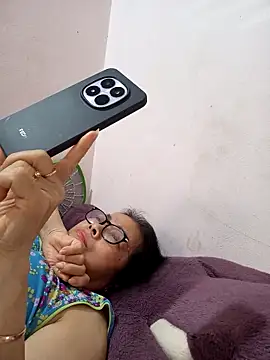 Hotestlove online show from 04-06-26, 11:27