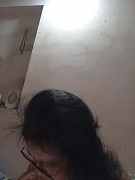 Hotestlove online show from 05-18-26, 10:04