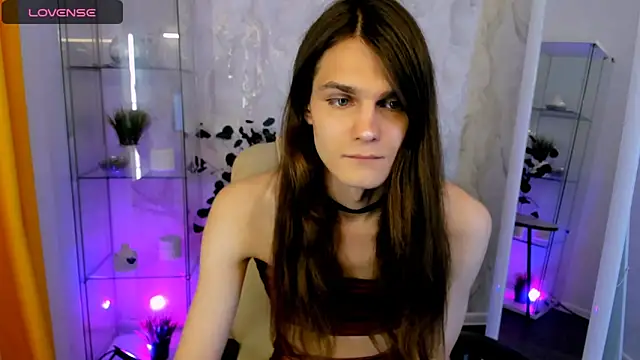 Snapshot of Will_Will_ chatting on 10-15-25, 05:51 Will Will online show from 10-15-25, 05:51