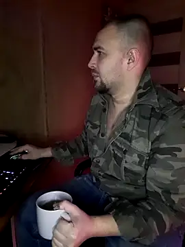 Snapshot of Foxyshaved chatting on 01-21-25, 02:43 Foxyshaved online show from 01-21-25, 02:43