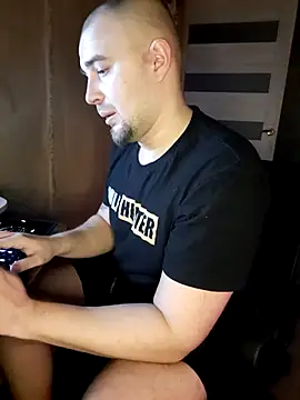 Snapshot of Foxyshaved chatting on 01-24-25, 05:10 Foxyshaved online show from 01-24-25, 05:10