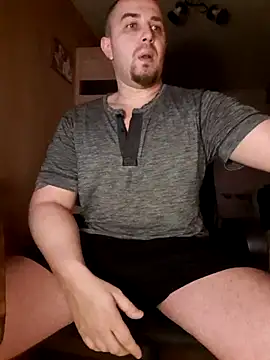 Snapshot of Foxyshaved chatting on 01-29-25, 05:51 Foxyshaved online show from 01-29-25, 05:51