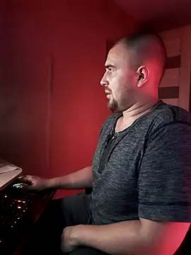 Snapshot of Foxyshaved chatting on 01-30-25, 01:53 Foxyshaved online show from 01-30-25, 01:53