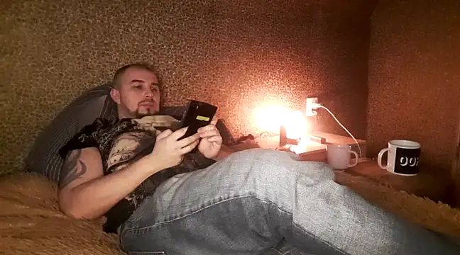 Snapshot of Foxyshaved chatting on 02-22-25, 05:02 Foxyshaved online show from 02-22-25, 05:02