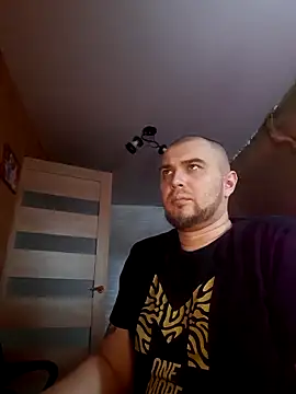 Snapshot of Foxyshaved chatting on 03-03-25, 11:22 Foxyshaved online show from 03-03-25, 11:22