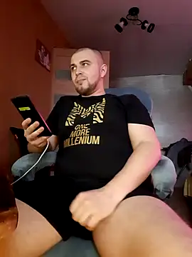 Snapshot of Foxyshaved chatting on 03-04-25, 10:13 Foxyshaved online show from 03-04-25, 10:13