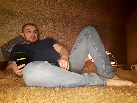 Snapshot of Foxyshaved chatting on 03-10-25, 04:28 Foxyshaved online show from 03-10-25, 04:28