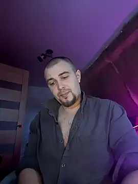 Snapshot of Foxyshaved chatting on 03-19-25, 05:08 Foxyshaved online show from 03-19-25, 05:08