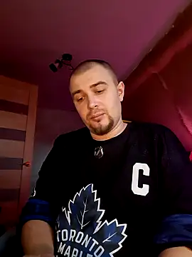 Snapshot of Foxyshaved chatting on 03-20-25, 04:51 Foxyshaved online show from 03-20-25, 04:51