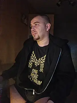 Snapshot of Foxyshaved chatting on 10-20-25, 05:19 Foxyshaved online show from 10-20-25, 05:19