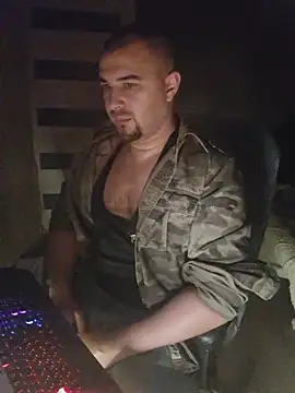 Snapshot of Foxyshaved chatting on 11-01-25, 04:25 Foxyshaved online show from 11-01-25, 04:25