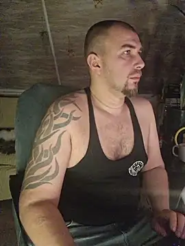 Snapshot of Foxyshaved chatting on 11-20-25, 03:28 Foxyshaved online show from 11-20-25, 03:28