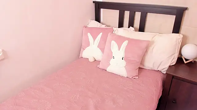 Snapshot of Raychell_Black chatting on 03-06-25, 04:17 Raychell Black online show from 03-06-25, 04:17