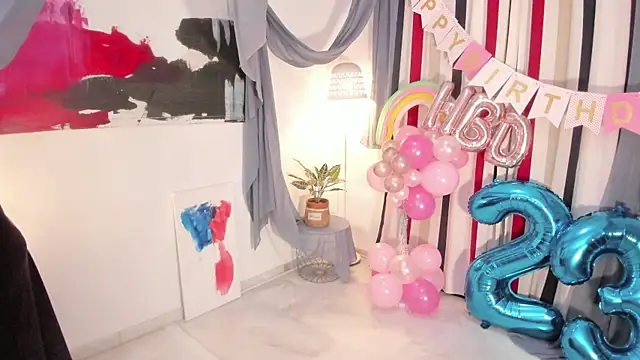 Snapshot of Raychell_Black chatting on 10-13-25, 05:35 Raychell Black online show from 10-13-25, 05:35