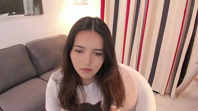 Snapshot of Raychell_Black chatting on 10-23-25, 04:28 Raychell Black online show from 10-23-25, 04:28