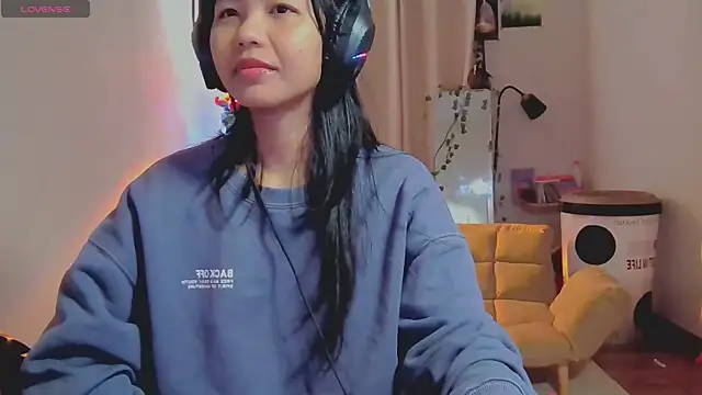 Snapshot of Kana_G chatting on 12-20-24, 06:35 Kana G online show from 12-20-24, 06:35