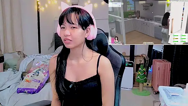 Snapshot of Kana_G chatting on 02-13-25, 07:31 Kana G online show from 02-13-25, 07:31