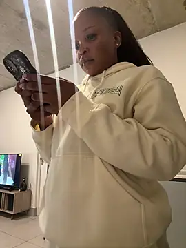 slimcateee online show from 04-18-26, 09:46