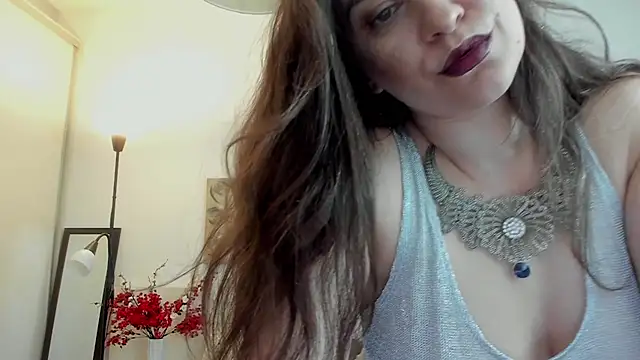 Snapshot of JoyCasidy chatting on 06-01-26, 03:47 JoyCasidy online show from 06-01-26, 03:47