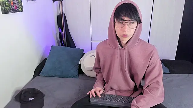 Aventure Twinks online show from 12-16-24, 08:58