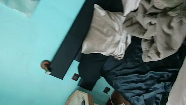 Prxscillia Tx online show from 02-04-25, 01:38