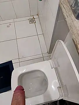 Snapshot of Felipe310597 chatting on 02-19-25, 10:42 Felipe310597 online show from 02-19-25, 10:42