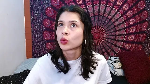 AbbySccott online show from 11-07-25, 12:43