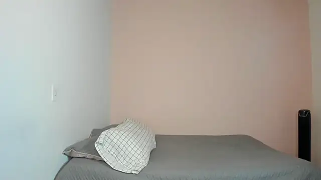 Snapshot of nina_pons chatting on 12-14-25, 05:40 nina pons online show from 12-14-25, 05:40