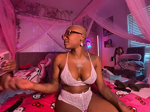 VixenCapri online show from 04-29-26, 03:16