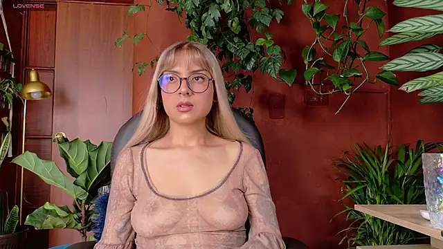 Yeriawaddell  online show from 05-19-26, 08:48
