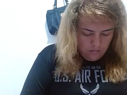 KIARAMARSHALLWELLZ online show from 02-12-25, 11:51