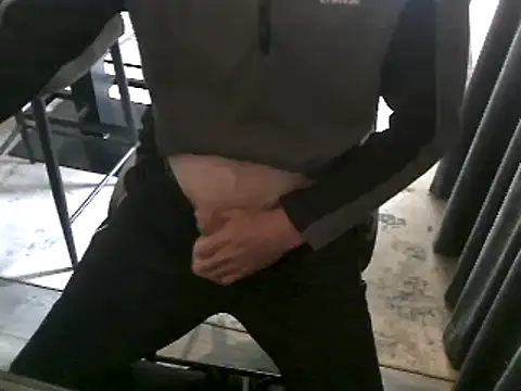 Snapshot of hornyman18cm39 chatting on 06-12-26, 10:58 hornyman18cm39 online show from 06-12-26, 10:58