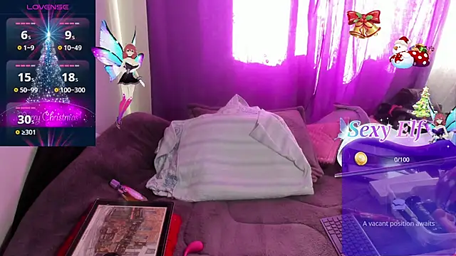 Snapshot of Kenia_oz chatting on 12-18-24, 01:34 Kenia oz online show from 12-18-24, 01:34