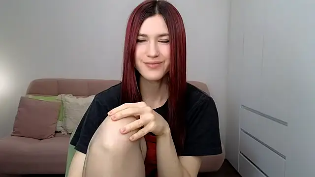 AliciaNewell online show from 10-15-25, 09:09