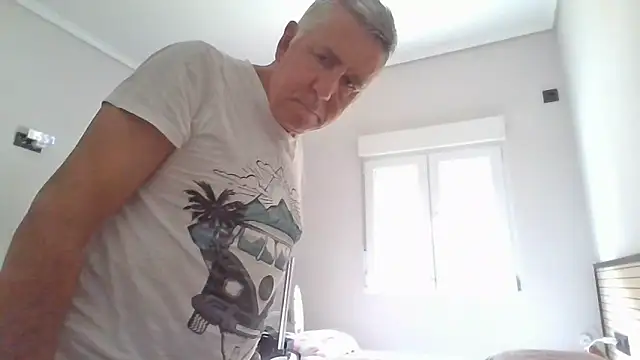 parejamlga58 online show from 04-11-26, 01:59