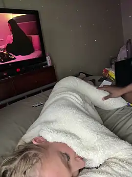 Snapshot of princesspassionn chatting on 02-23-26, 12:13 princesspassionn online show from 02-23-26, 12:13