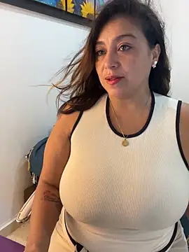 MrsFoucher online show from 01-23-25, 02:07