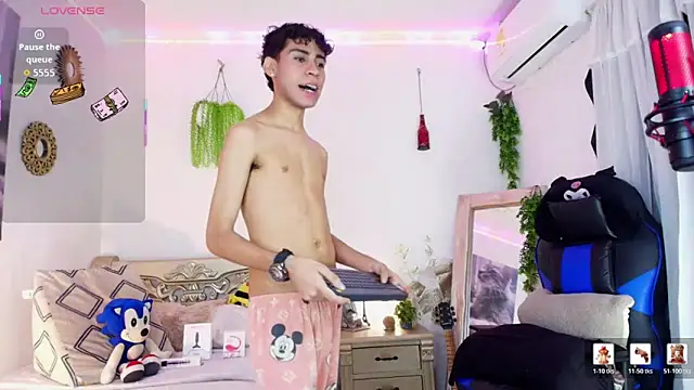 huge armound online show from 03-29-26, 02:00