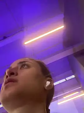  Caroliinee  online show from 01-31-25, 03:33